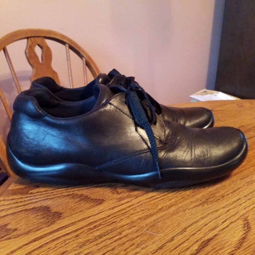 Prada Sport Vintage Derby driving lace up shoe Black Leather round Toe 8